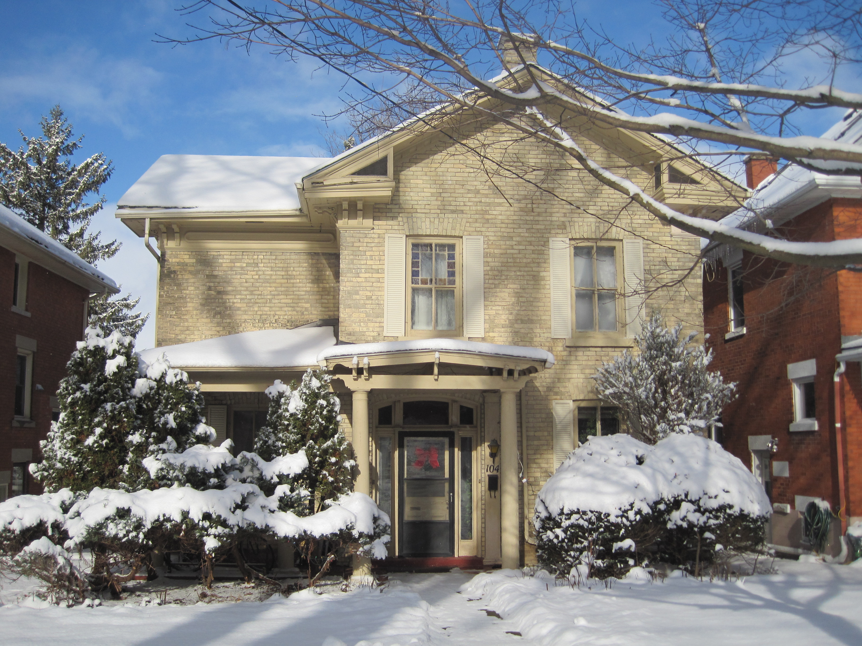 Buff colour brick Italianate style house