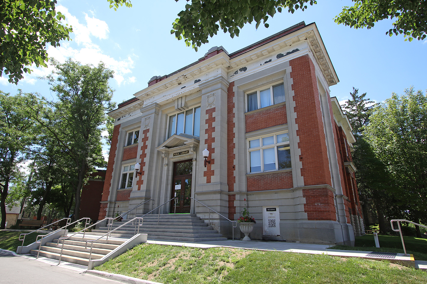 Stratford Public Library